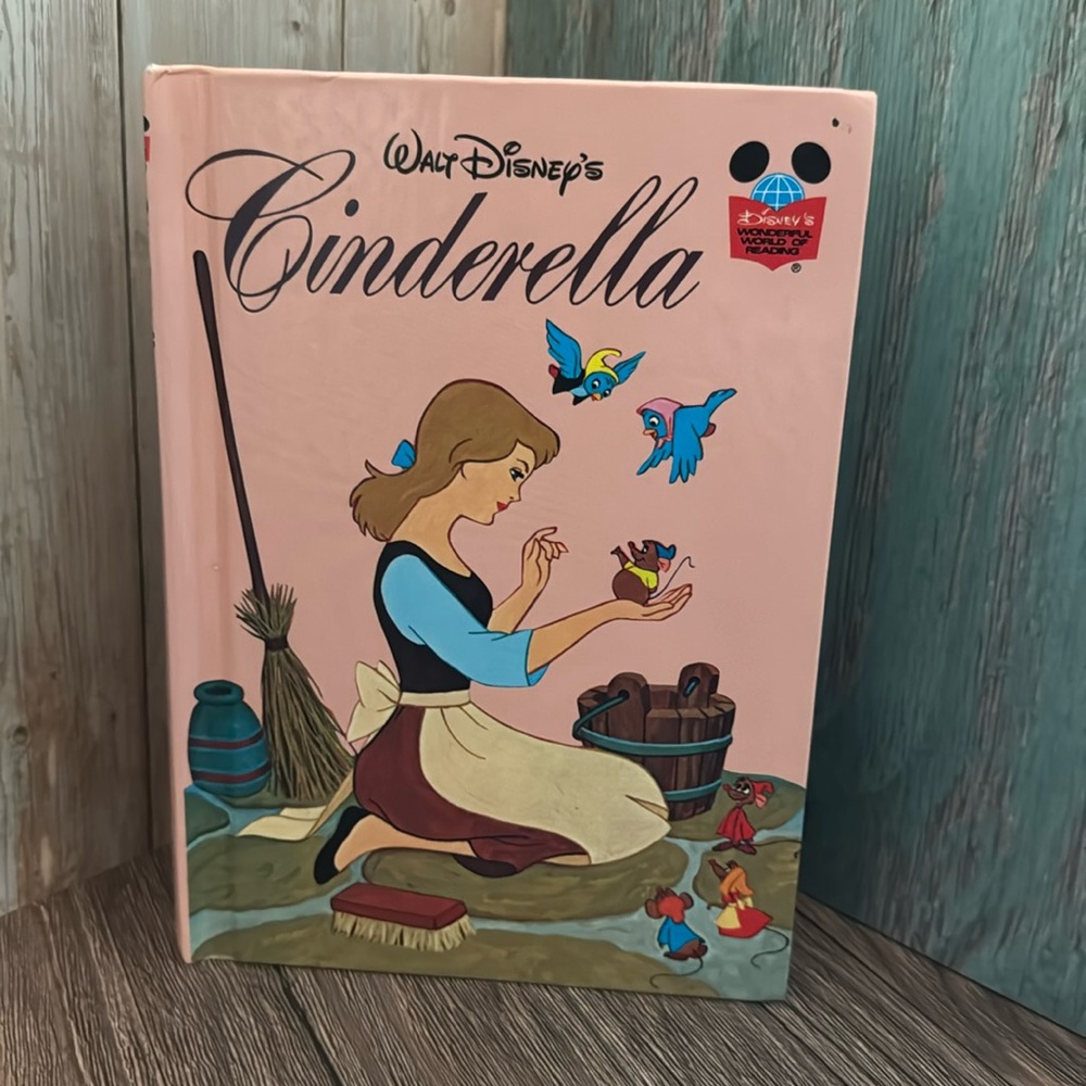 DISNEY RARE Cinderella VINTAGE 1973 Book Club Edition